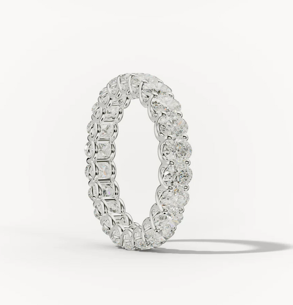 Diamond wedding band - oval - lab-grown