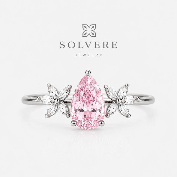 Aurélia Pear Engagement Ring