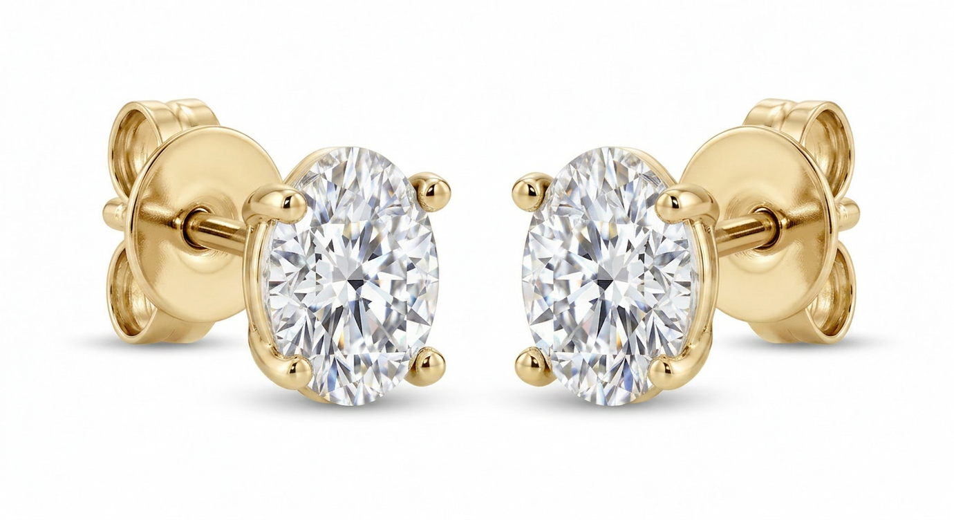The Solvere Oval Four-Prong Earrings