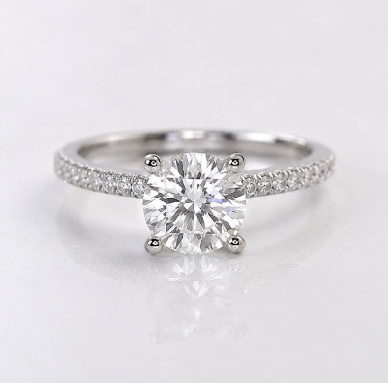 Pavè Round Engagement Ring - Natural