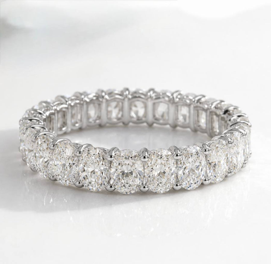 Diamond wedding band - oval - natural