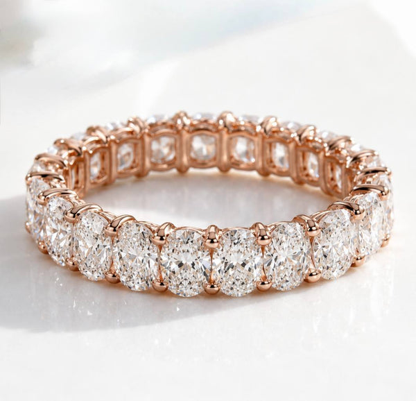 Diamond wedding band - oval - natural