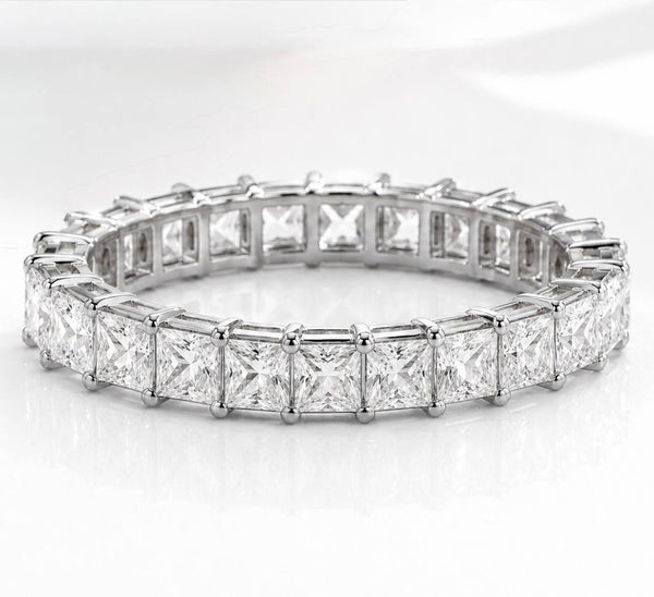 Diamond wedding band - radiant - lab-grown