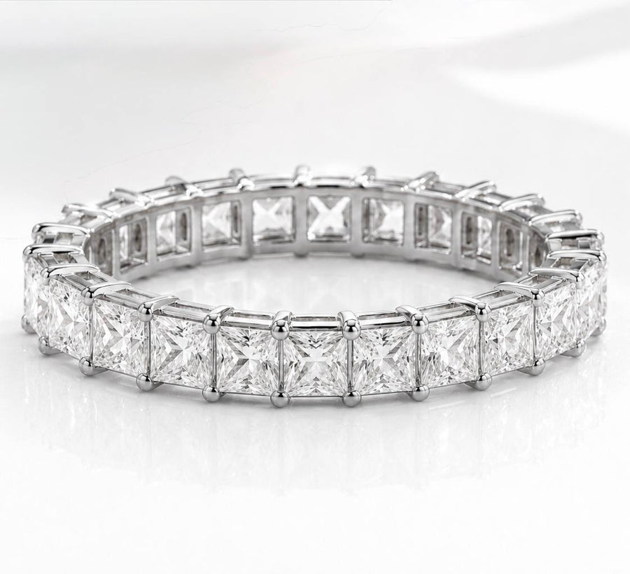 Diamond wedding band - radiant - lab-grown